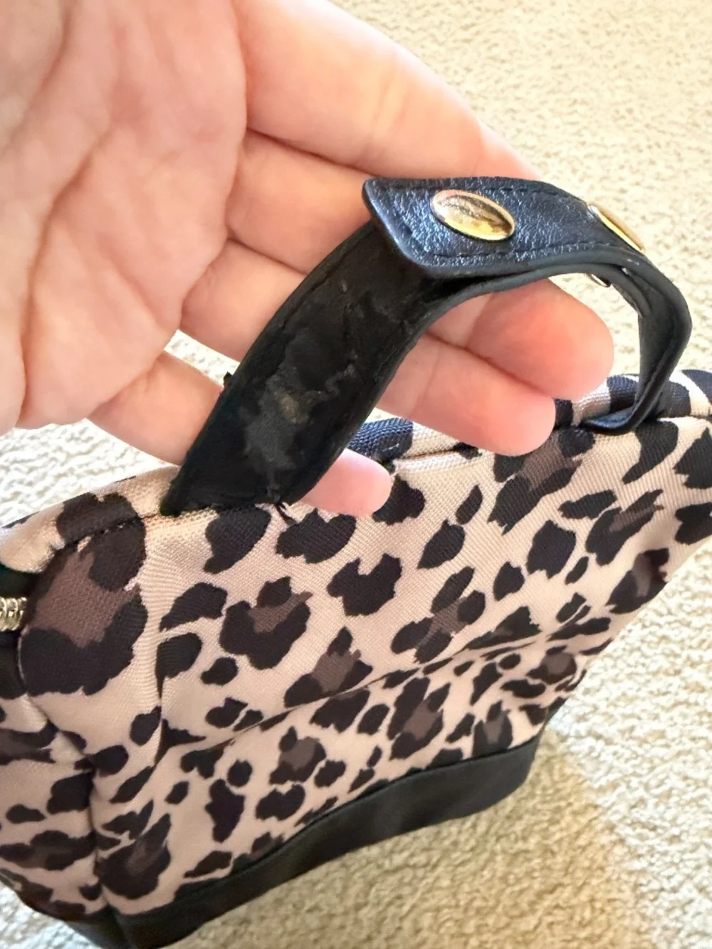 Itzy ritzy leopard bottle bag